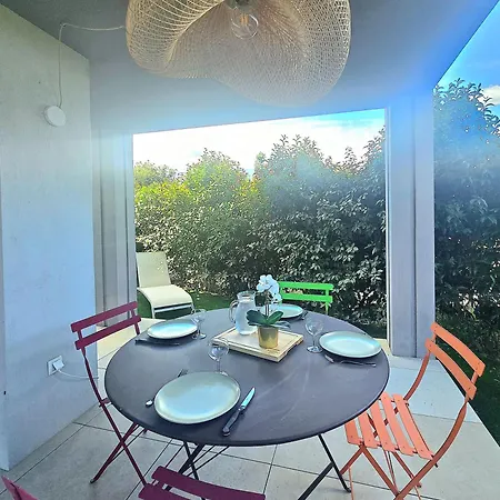 Magnifique T3 Neuf, Jardin, Piscine, 5' De La Mer Apartment